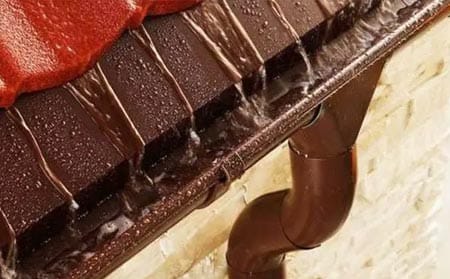 Встановлення водостічної системи на даху